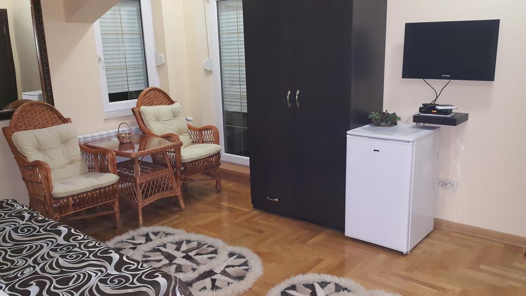 Akva Gold Aparthotel Arandelovac Room photo